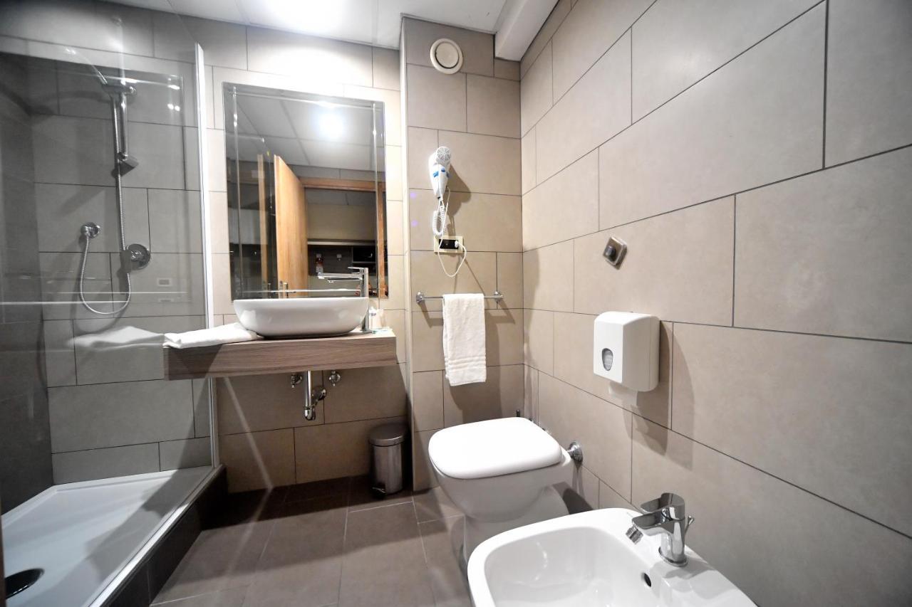Palace Inn Rome Fiano ฟิอาโน โรมาโน ภายนอก รูปภาพ